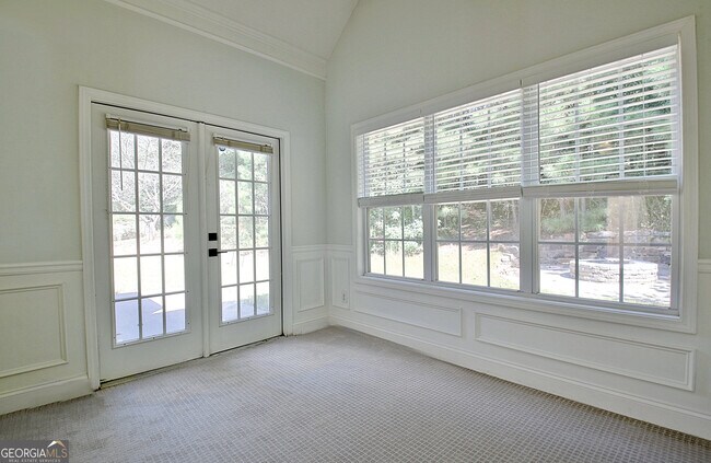 Building Photo - 110 Freeman Forest Dr