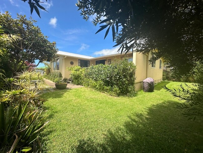 Building Photo - Furnished 3-Bedroom Home in Waimea – Peaceful & Move-In Ready