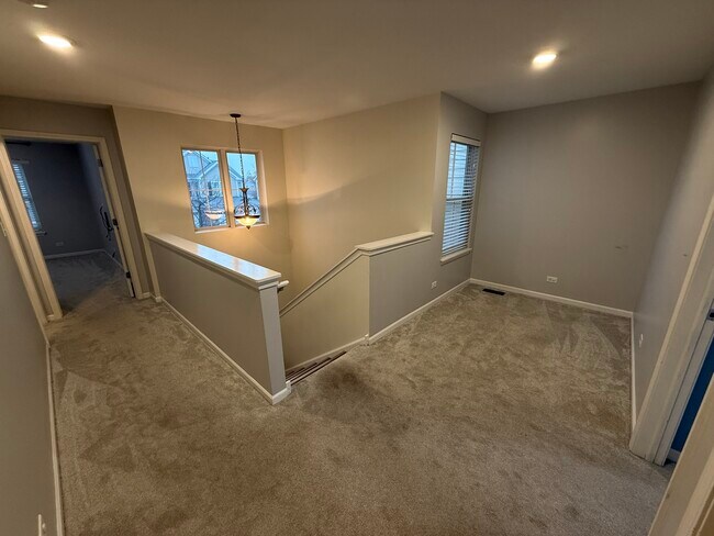 Building Photo - 433 Acushnet St