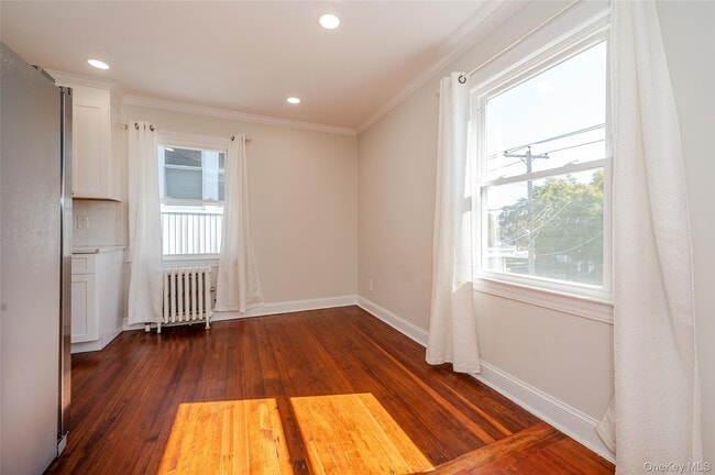 Building Photo - 162 W Windsor Pkwy