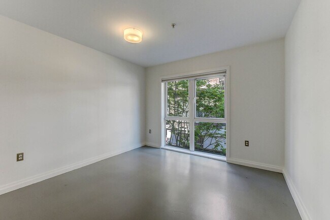 Building Photo - Easy on the Budget