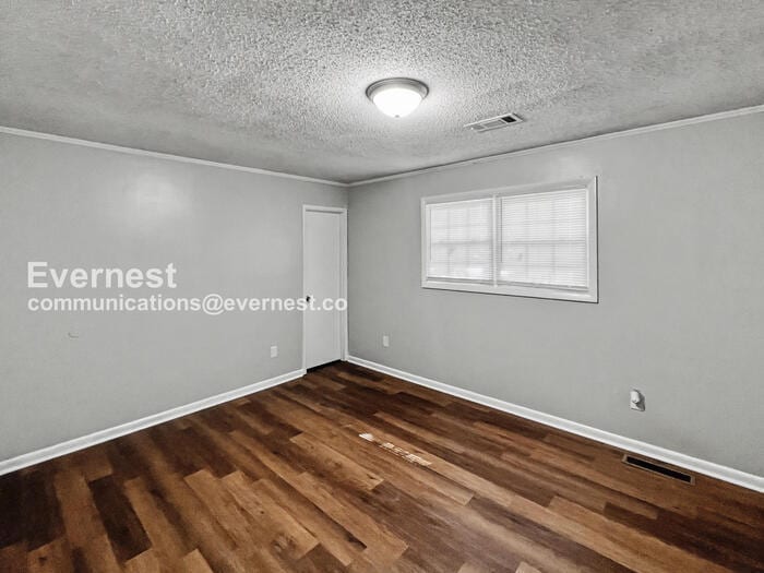 Building Photo - 3032 Summit Ridge Dr