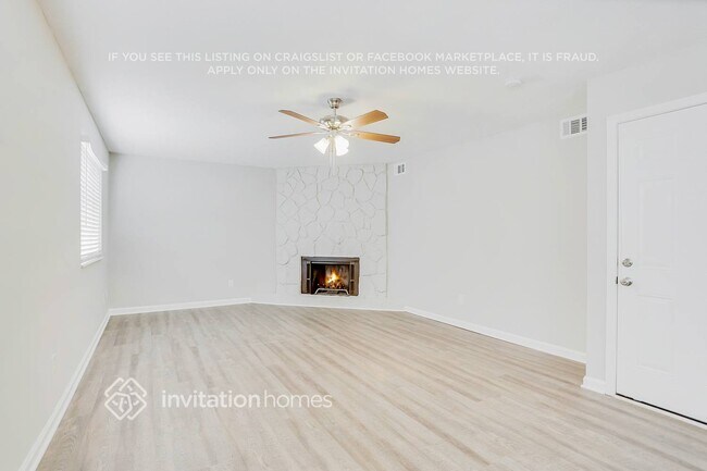 Building Photo - 834 Forest Path