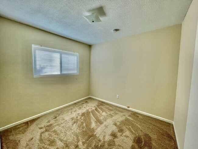 Building Photo - Temple