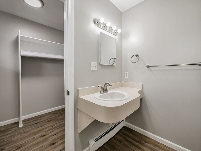 Building Photo - Peaceful Living in the Heart of White Lake