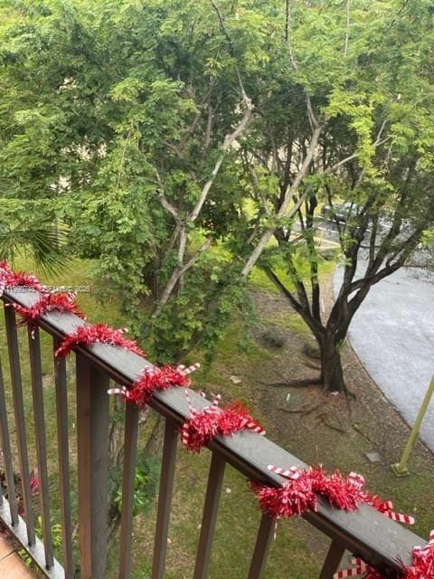 Building Photo - 14421 N Kendall Dr