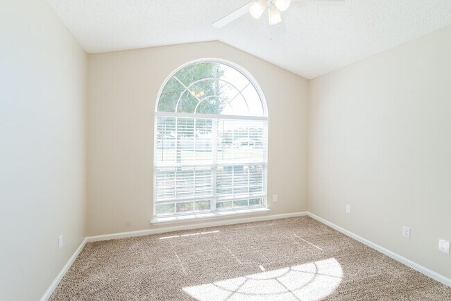 Building Photo - 3748 Arava Dr