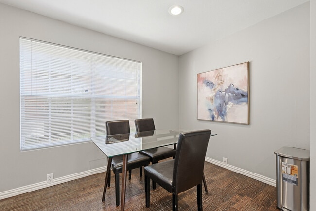 Building Photo - 9817 Preston Vineyard Dr