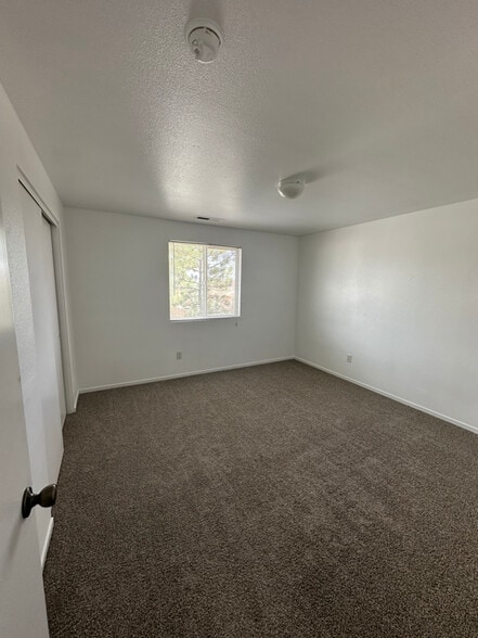 Building Photo - 1258 W Newlands Dr