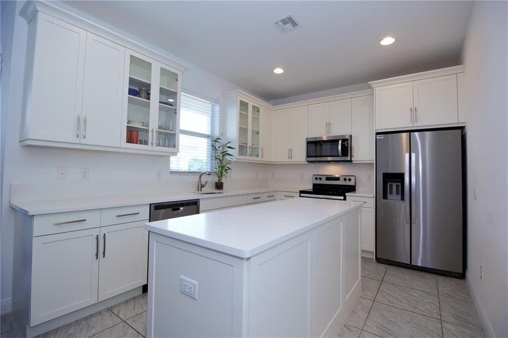 Building Photo - 6990 Pines Cir