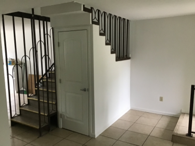 Building Photo - 1647 Sonora Dr