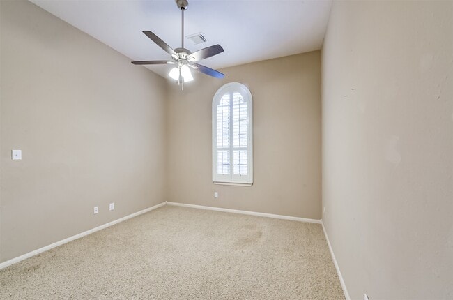 Building Photo - 21315 Pennshore Ln