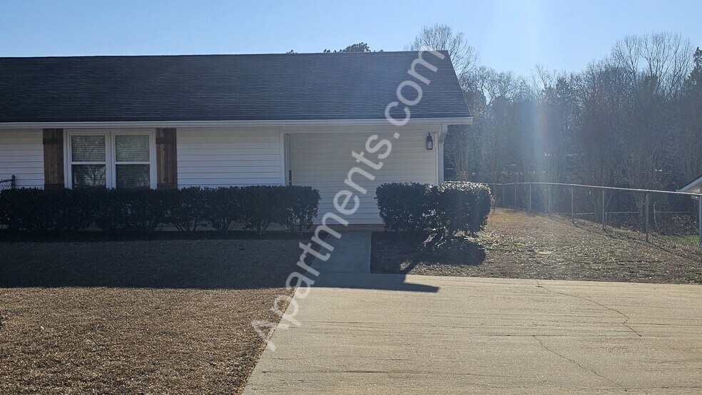 Building Photo - 5357 Valina Dr
