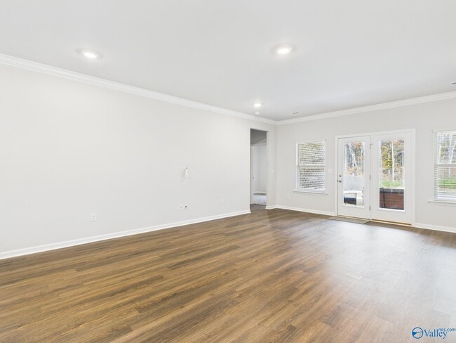 Building Photo - 157 High Leaf Dr