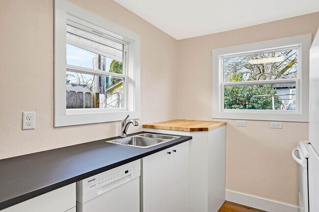 Building Photo - 19th - GPM351N-4