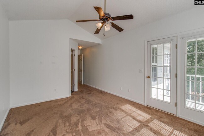 Building Photo - 19 Caddis Creek Ct