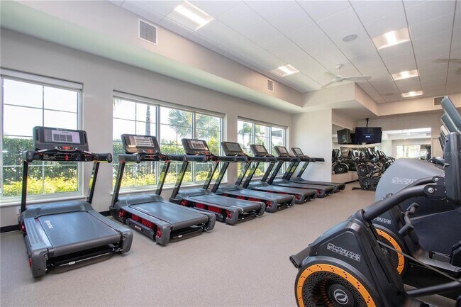 Building Photo - 3513 Hilltop Cir