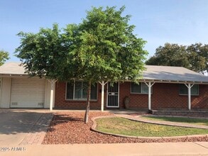 Building Photo - 8134 E Mitchell Dr