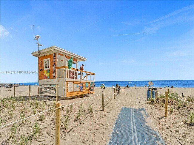 Building Photo - 4111 S Ocean Dr