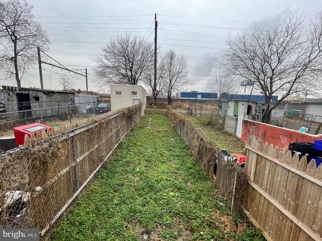 Building Photo - 5027 Worth St