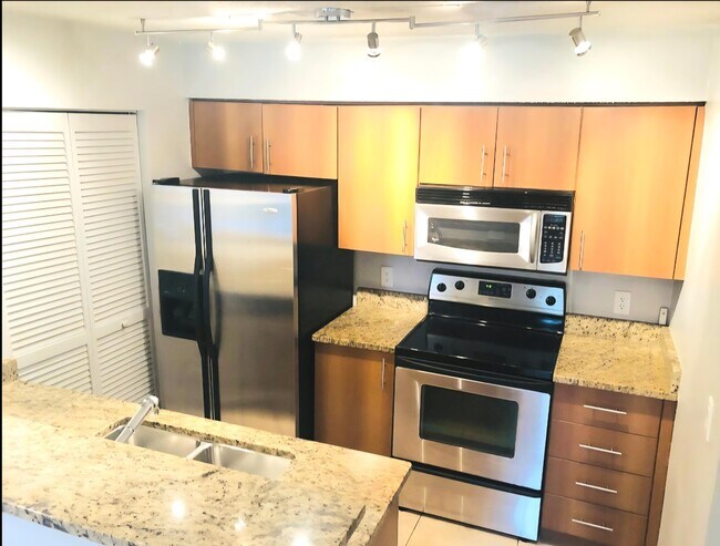 Building Photo - 1050 Crystal Way