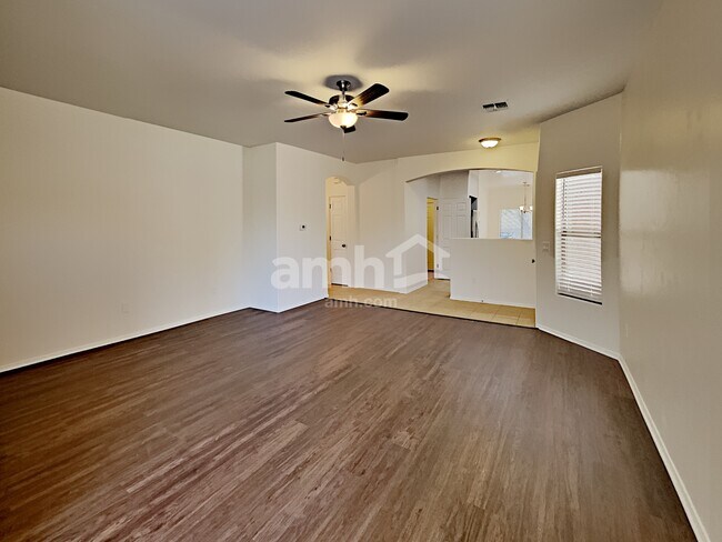 Building Photo - 298 E Calle Puente Lindo