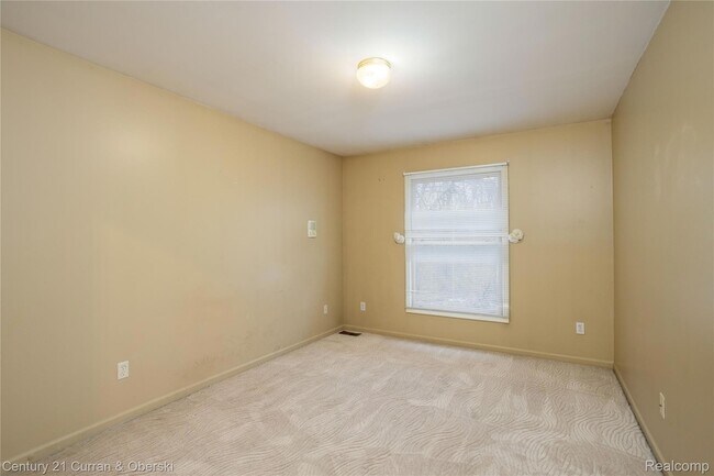 Building Photo - 42104 Echo Forest Dr