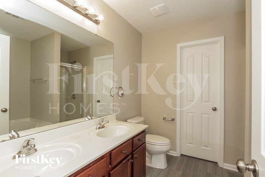 Building Photo - 4538 Austin Dekota Dr