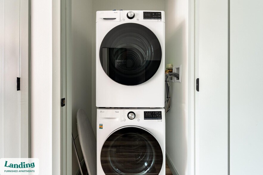 Building Photo - 39 Railroad Ave