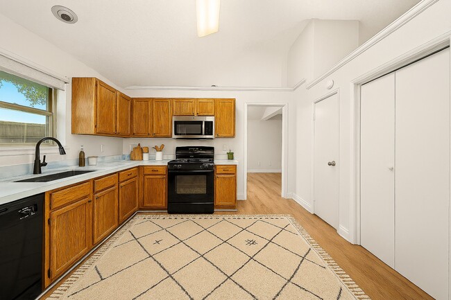 Building Photo - 2935 Auburn Dr