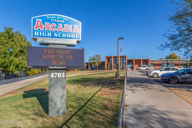 Building Photo - 4846 E Piccadilly Rd