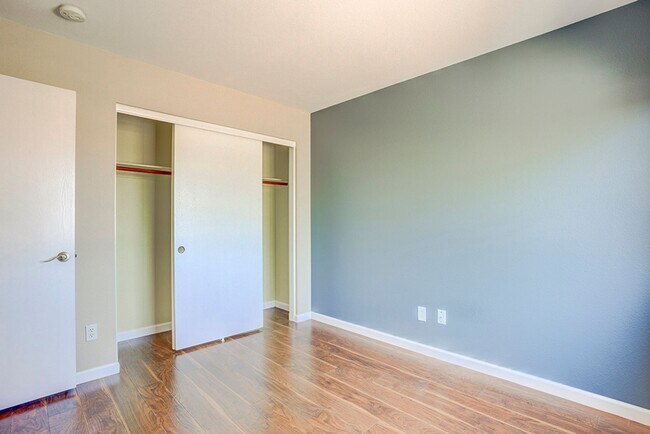 Building Photo - Status: Accepting Applications