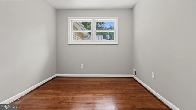 Building Photo - 11419 Lund Pl