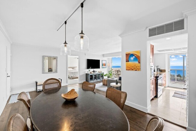 Building Photo - 2841 N Ocean Blvd