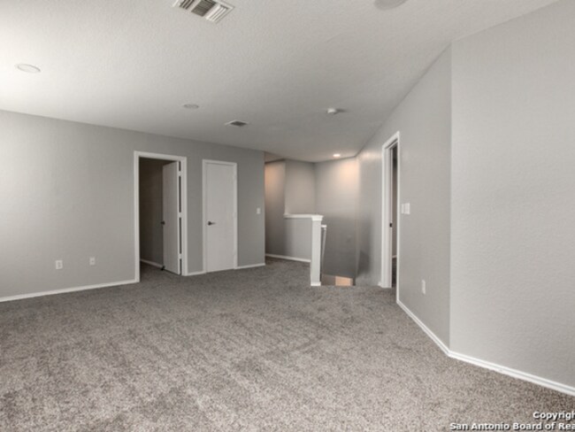 Building Photo - Spacious 5BR Home in NW San Antonio | Deck, High Ceilings & Prime Alamo Ranch Location