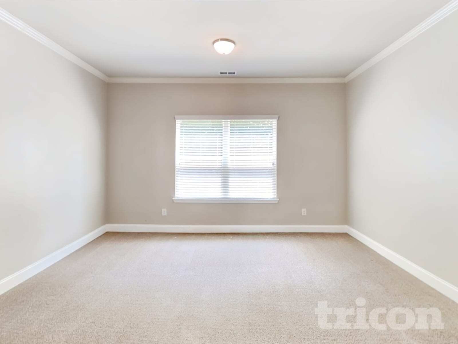 Building Photo - 301 Scenic View Ln
