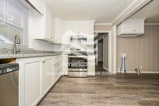Building Photo - 531 Rogers Dr