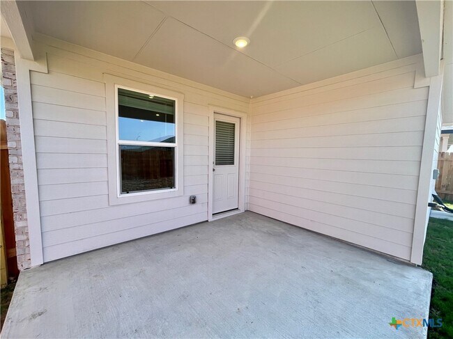 Building Photo - 245 New Albany Ln