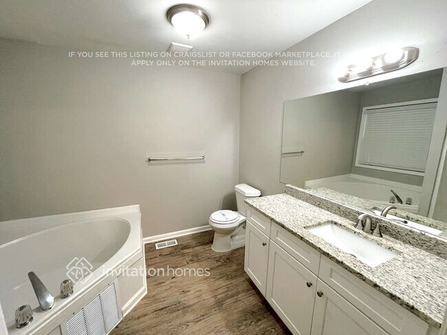 Building Photo - 2686 Candler Dr