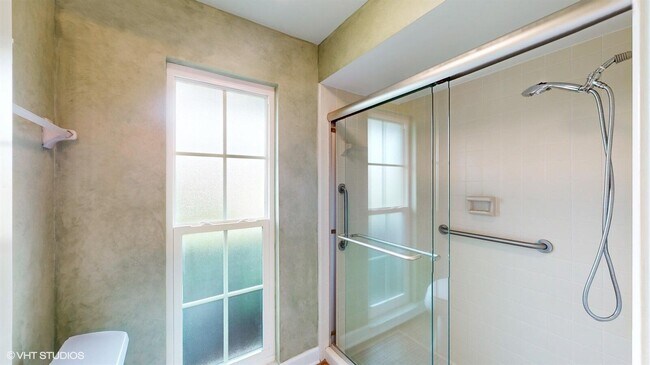 Building Photo - 488 Forestview Dr