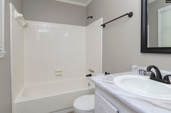 Building Photo - 14 Highgate Cir