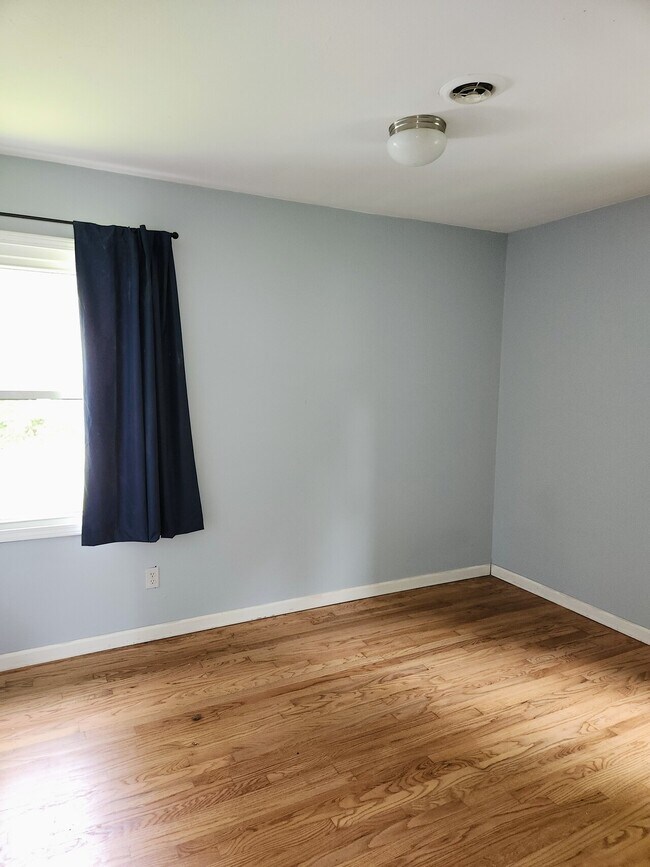 Building Photo - Green Acres