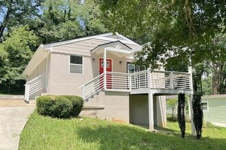 Building Photo - 2122 Nichols Ln