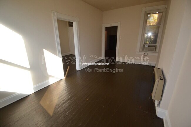 Building Photo - 1042 Marshall Ave