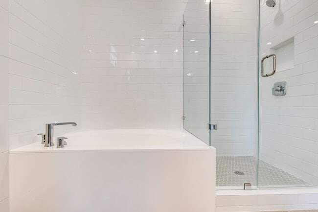 Building Photo - 625 Promise Land Ct