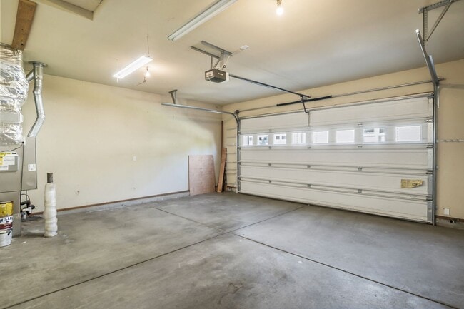 Building Photo - 19415 S W Laurelhurst Way