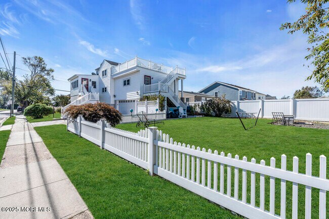 Building Photo - 101 St Louis Ave