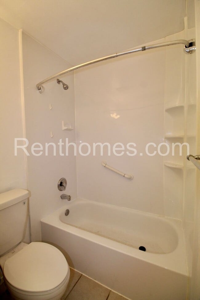 Building Photo - 13828 Otis Pl