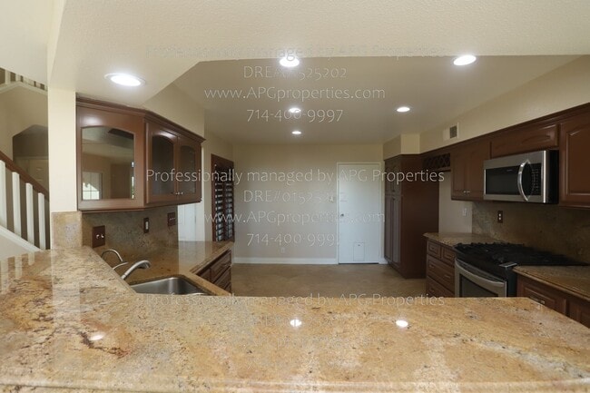 Building Photo - 7707 E Viewrim Dr