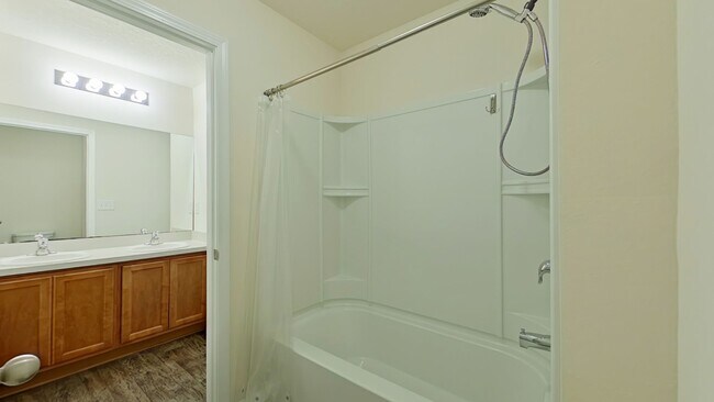 Building Photo - Gorgeous 5 Bedroom Home in Alta Lakes!